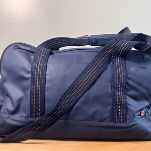 Marine Layer Weekender Bag in Navy